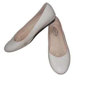 Tod’s Leather Ballet Flats Loafers Cream Size 9.5